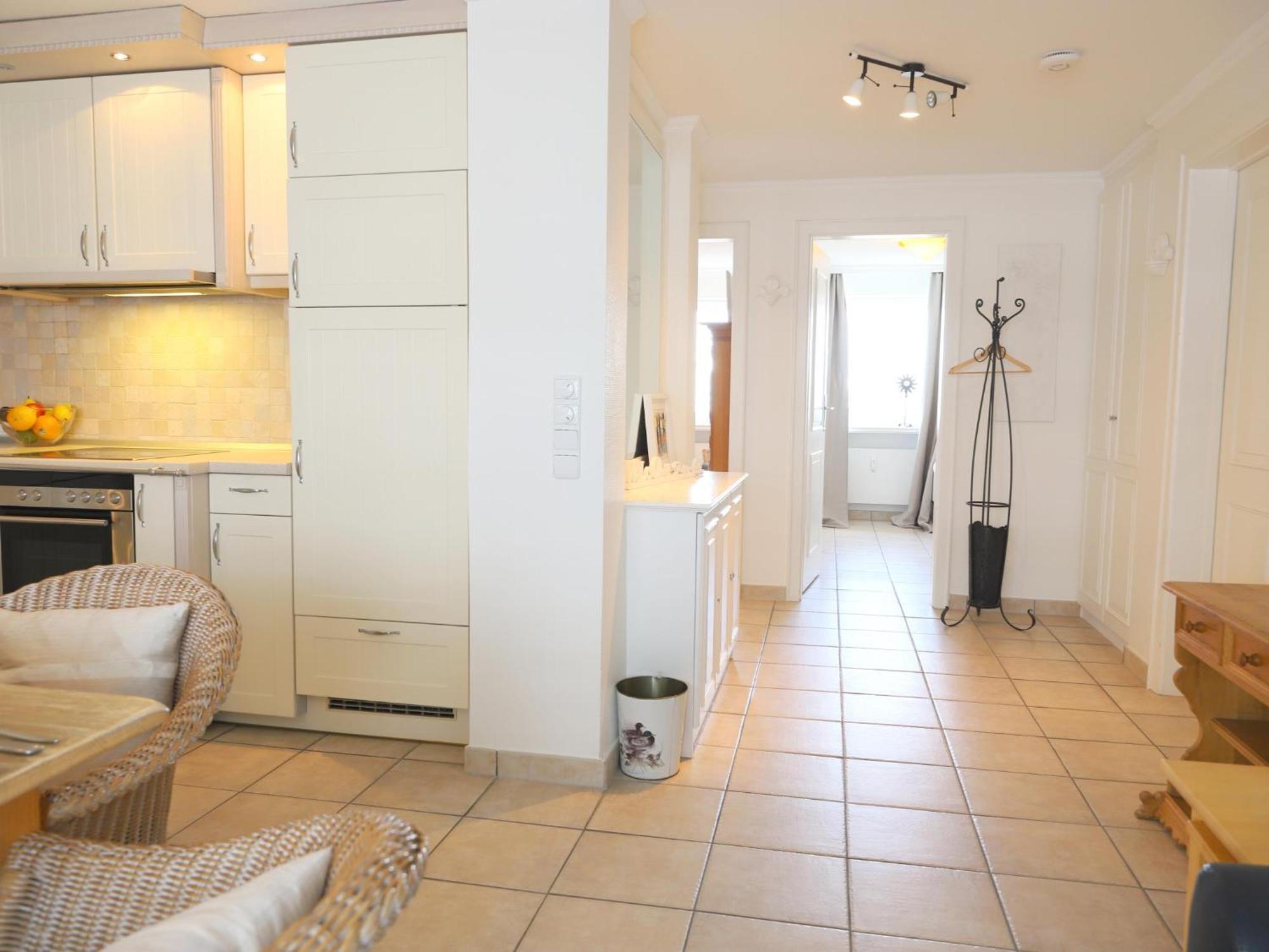 Apartment Strandnahe Ferienwohnung, Zentral Gelegen, Wlan Und Balkon, Andreas Dirks-str. 1 *