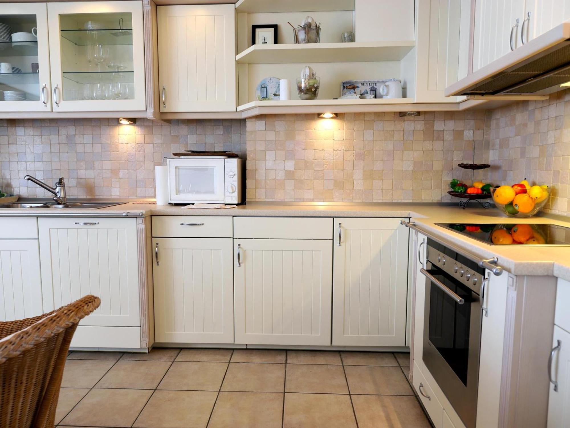 Strandnahe Ferienwohnung, Zentral Gelegen, Wlan Und Balkon, Andreas Dirks-str. 1 Apartment Westerland